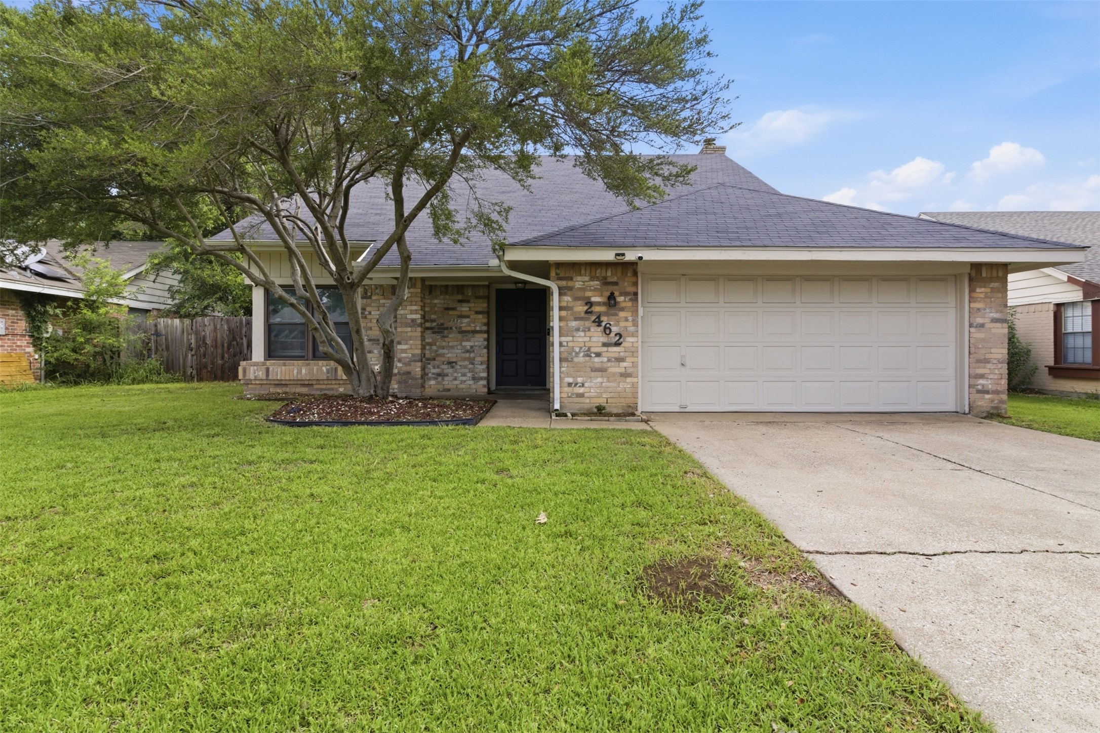 2462 Claremont Drive Grand Prairie TX 75052