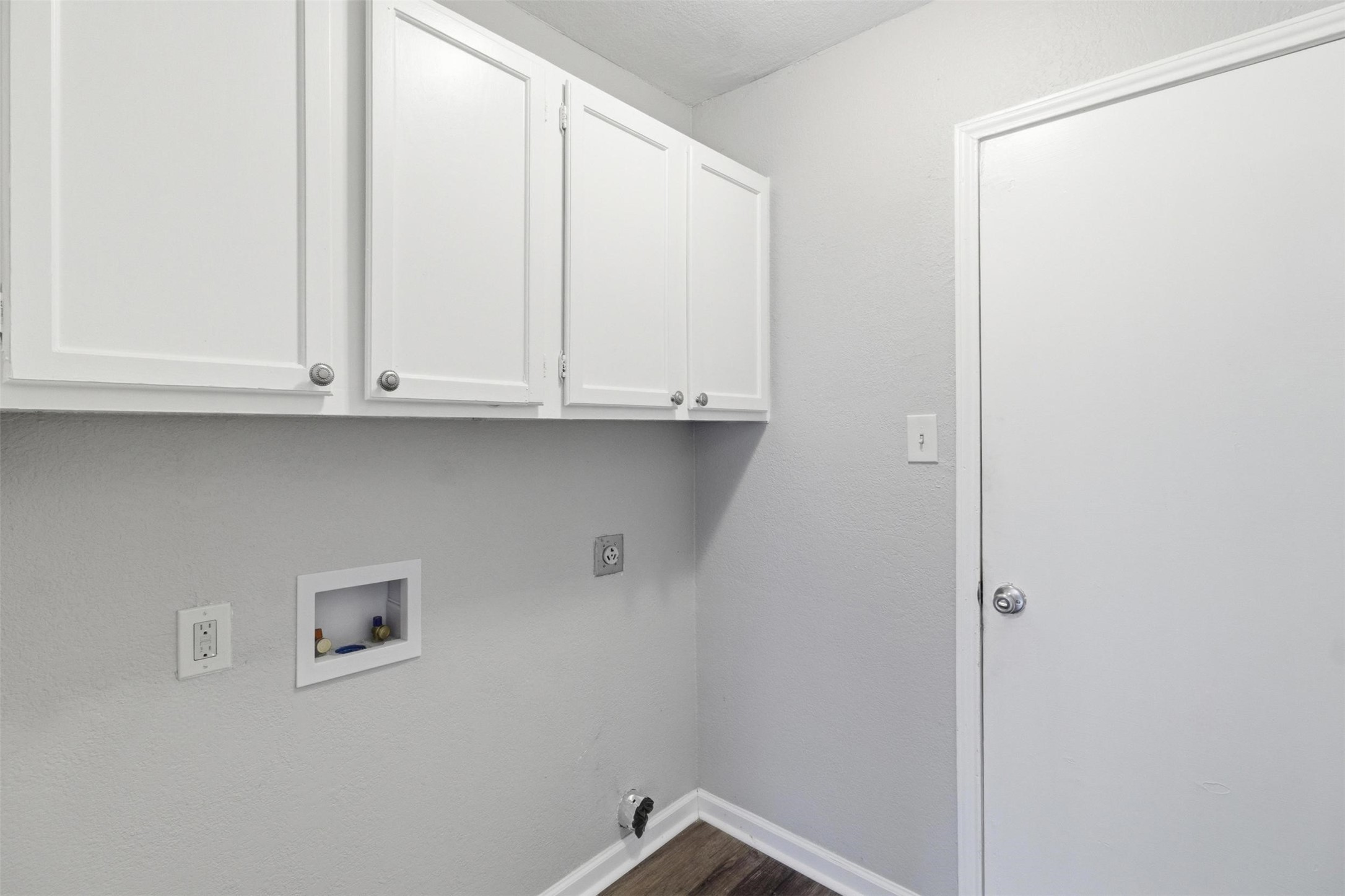 2462 Claremont Drive Grand Prairie TX 75052