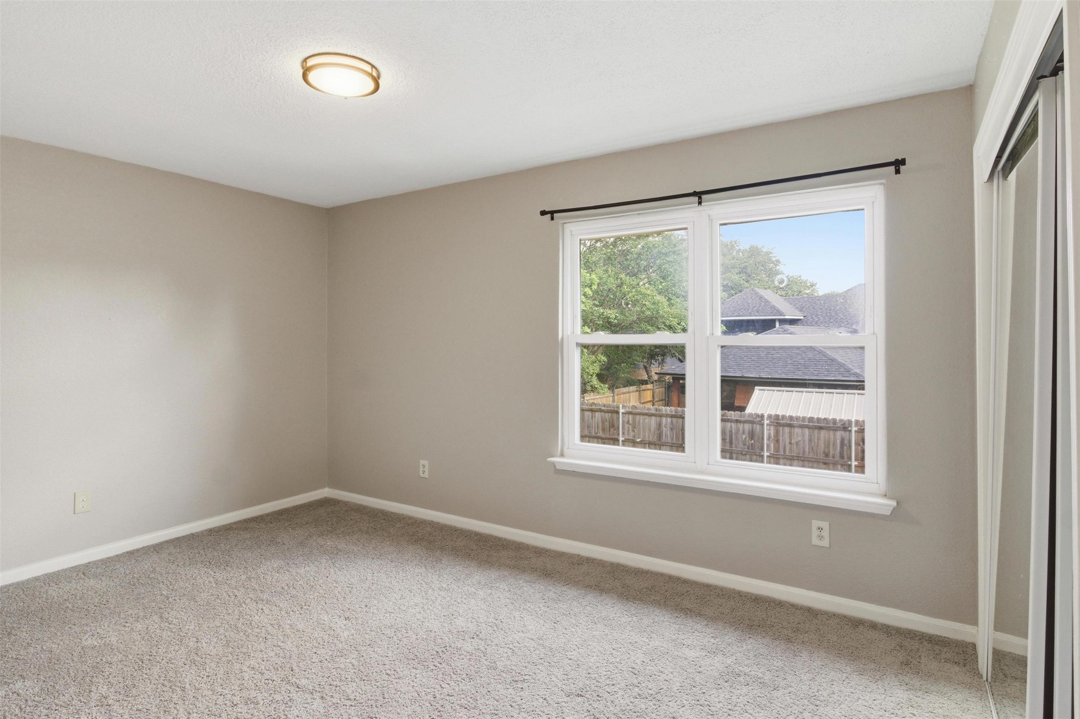 2462 Claremont Drive Grand Prairie TX 75052