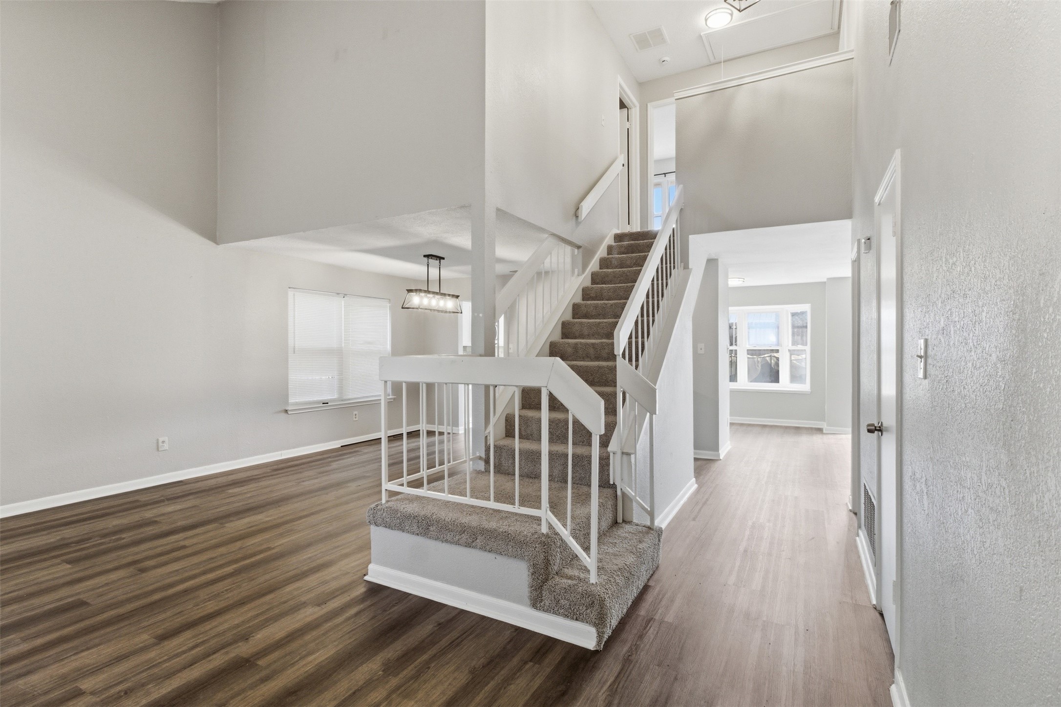 2462 Claremont Drive Grand Prairie TX 75052
