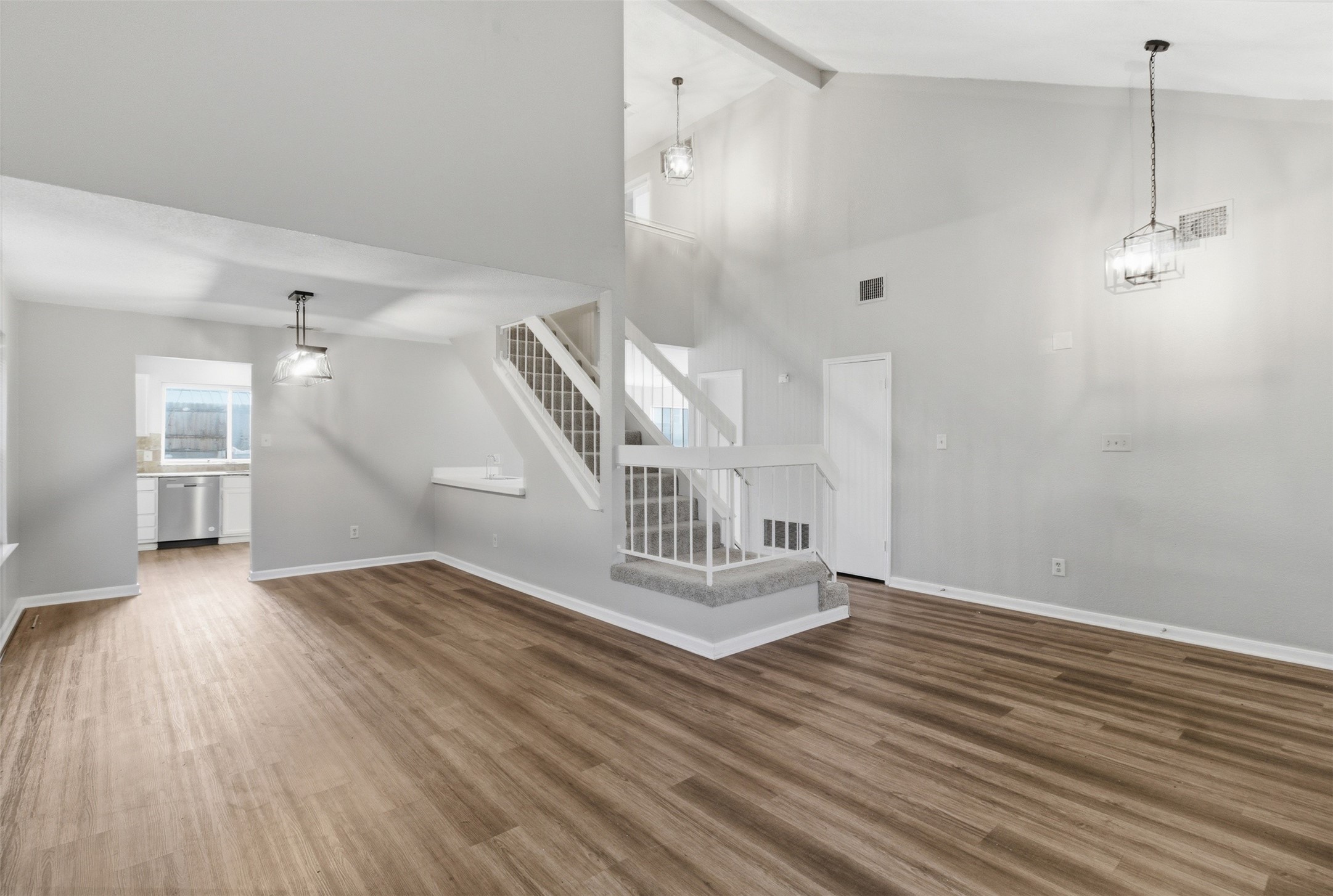 2462 Claremont Drive Grand Prairie TX 75052