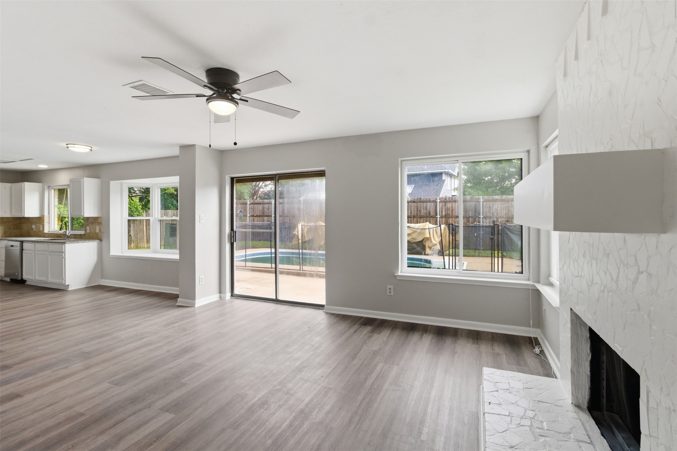 2462 Claremont Drive Grand Prairie TX 75052