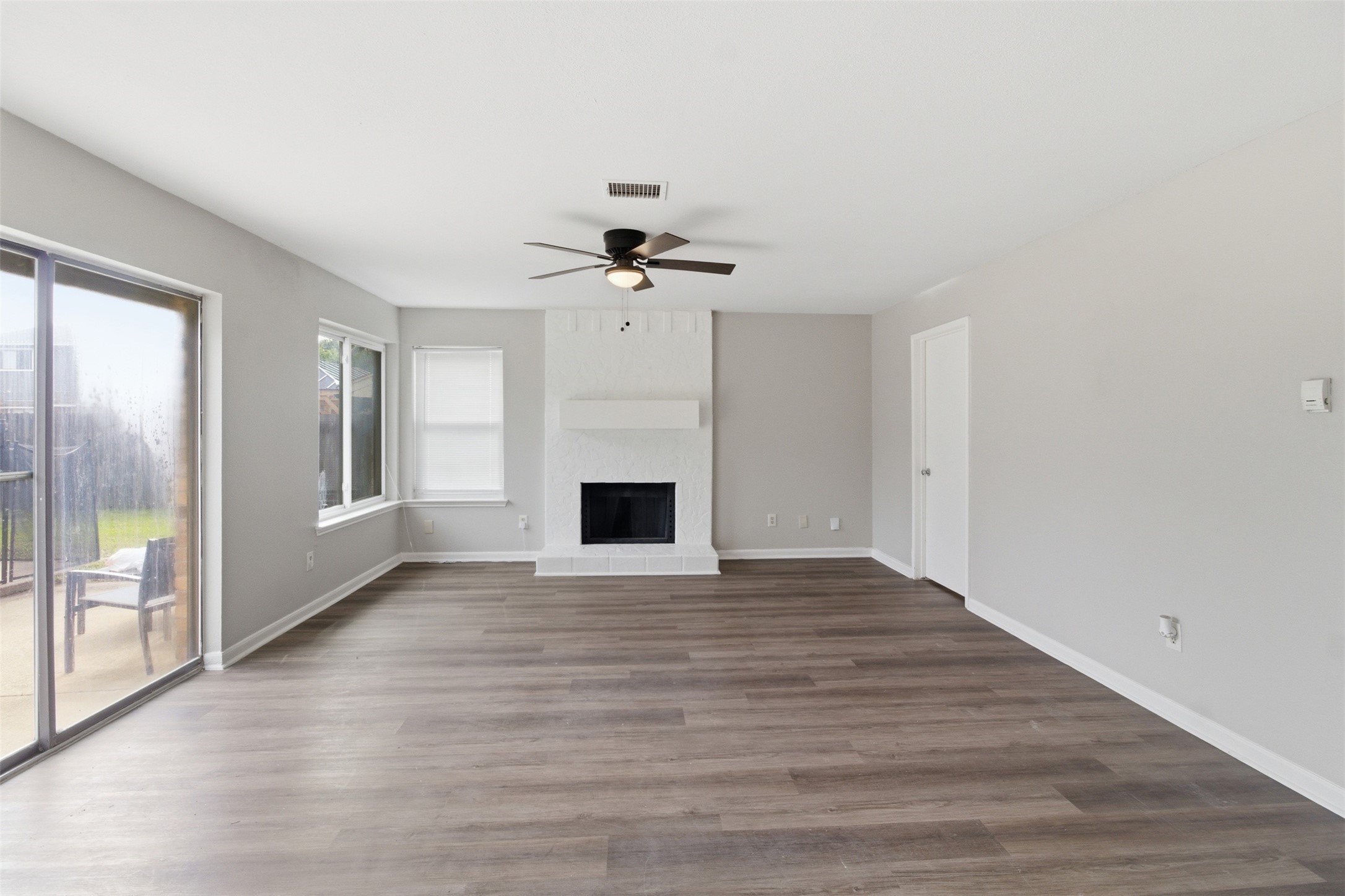 2462 Claremont Drive Grand Prairie TX 75052
