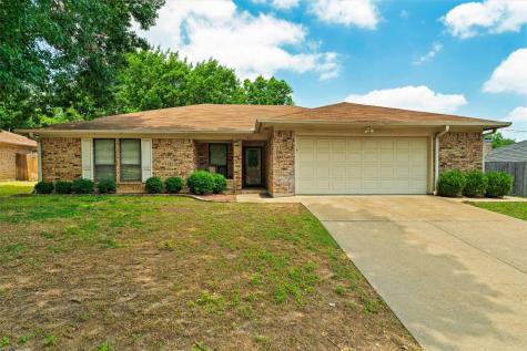217 NE Alsbury Boulevard Burleson TX 76028