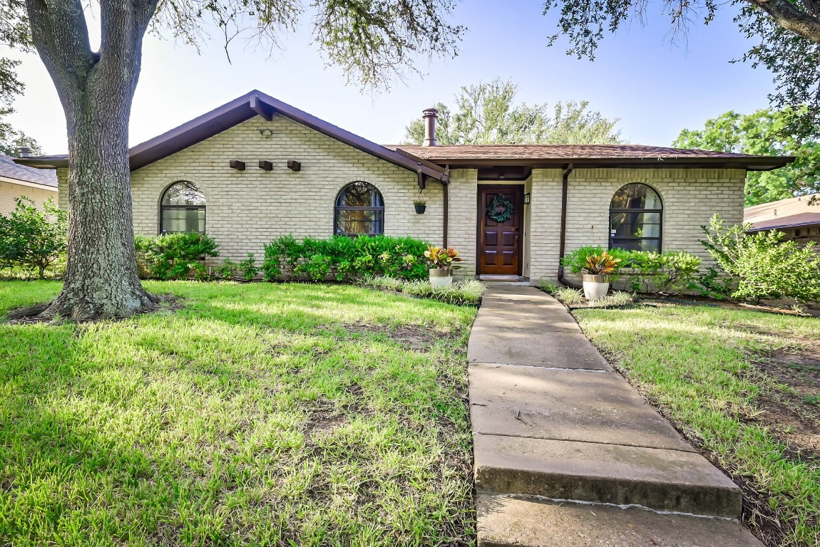 3206 Christie Circle Garland TX 75044
