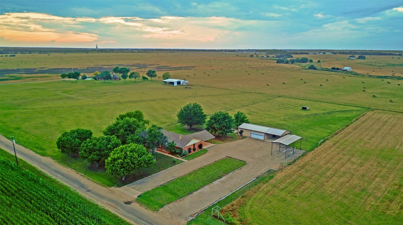 320 Rosson Road Italy TX 76651