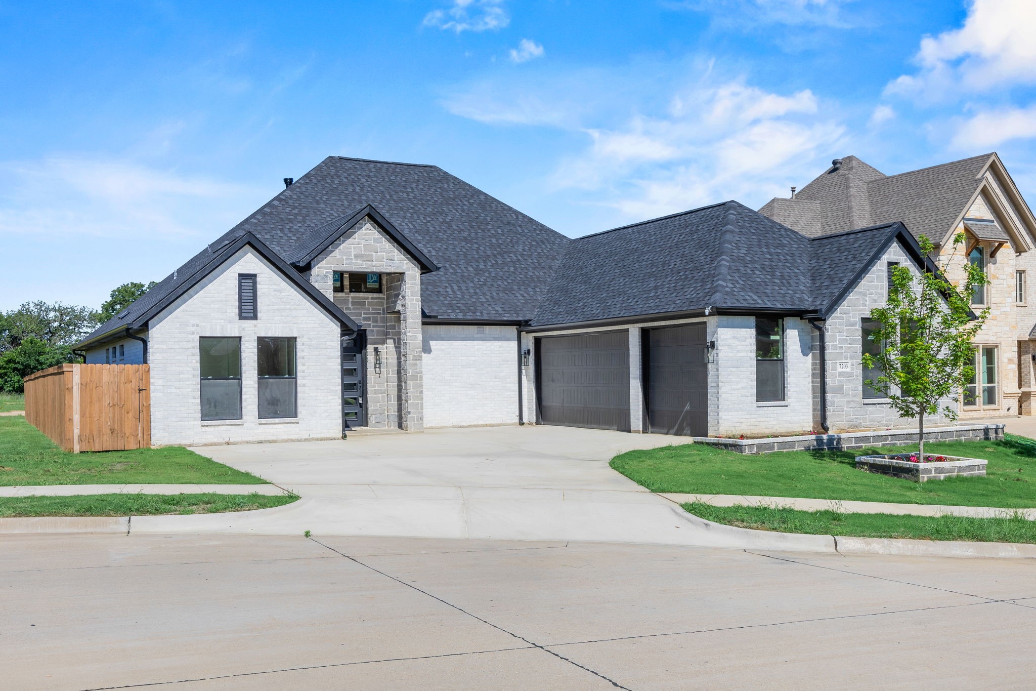 7203 Harris Place Arlington TX 76001