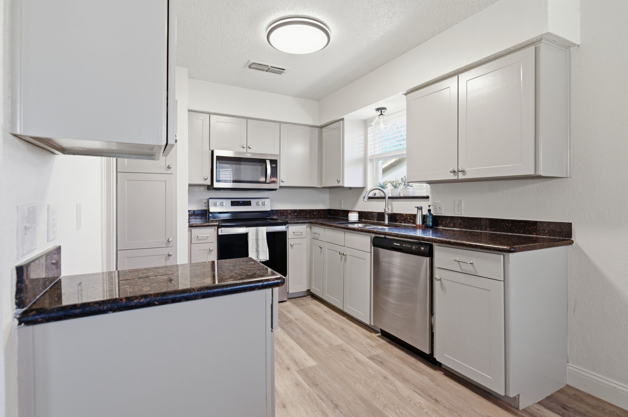 6449 Highview Terrace Watauga TX 76148