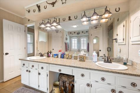 8325 Crosswind Drive Fort Worth TX 76179