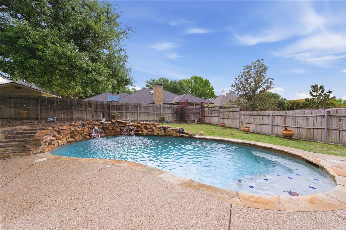 8325 Crosswind Drive Fort Worth TX 76179