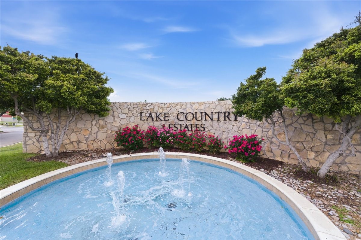 8325 Crosswind Drive Fort Worth TX 76179