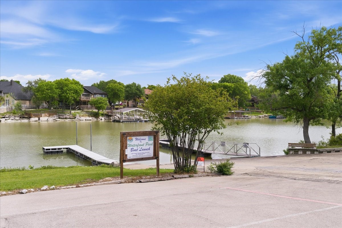 8325 Crosswind Drive Fort Worth TX 76179