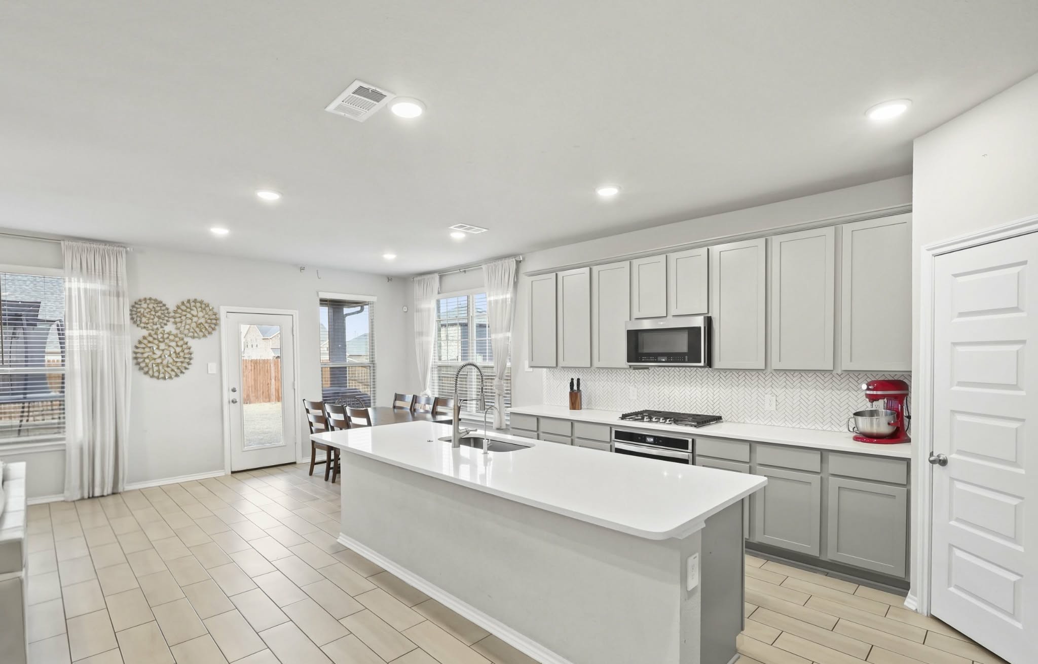 2100 Proteus Drive Haslet TX 76052