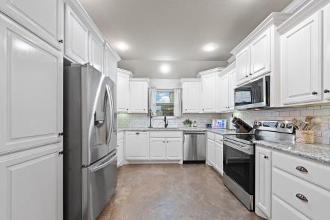 1623 Hawthorne Street Cleburne TX 76033