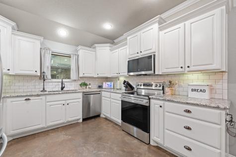 1623 Hawthorne Street Cleburne TX 76033
