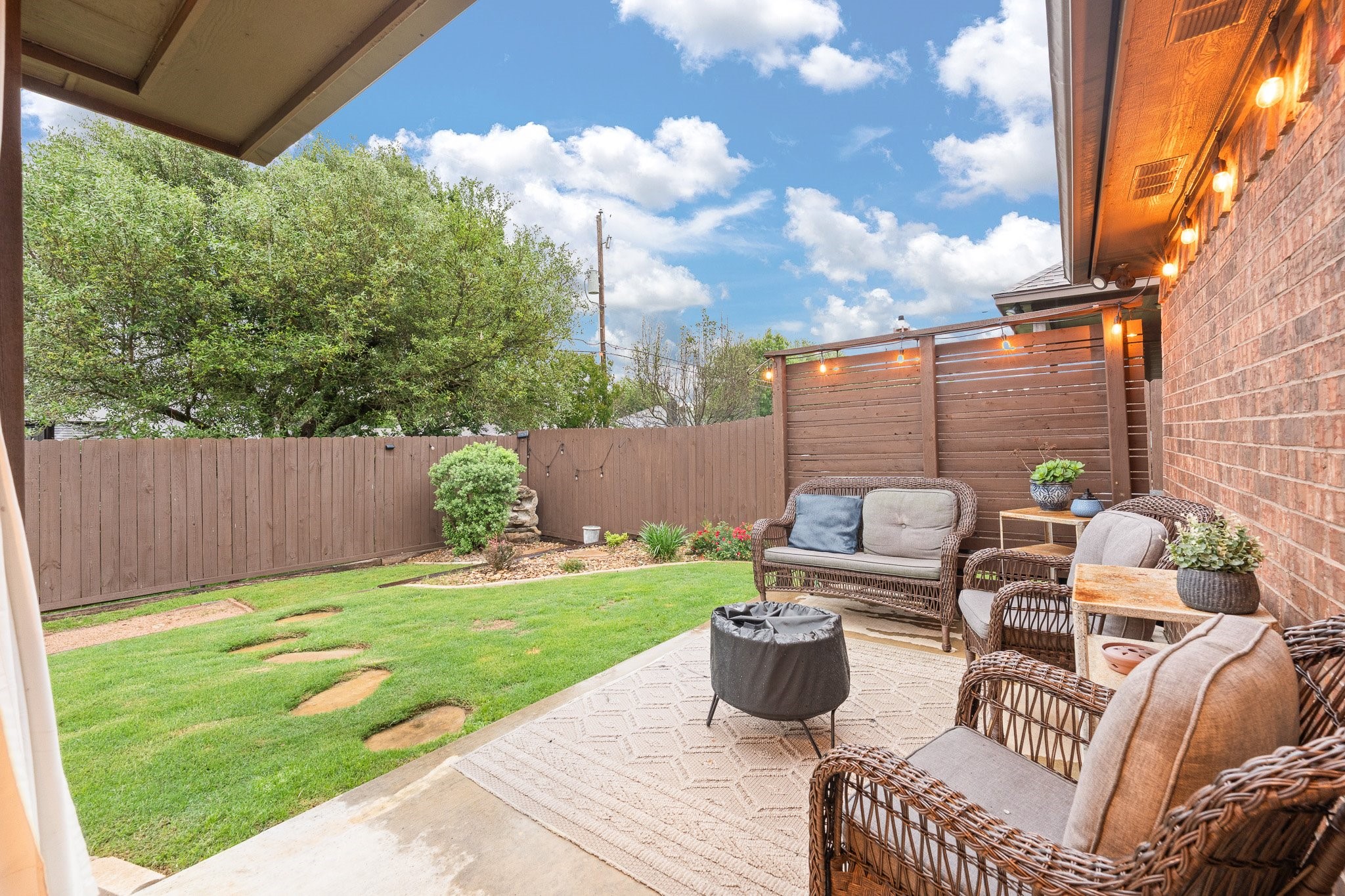 1623 Hawthorne Street Cleburne TX 76033