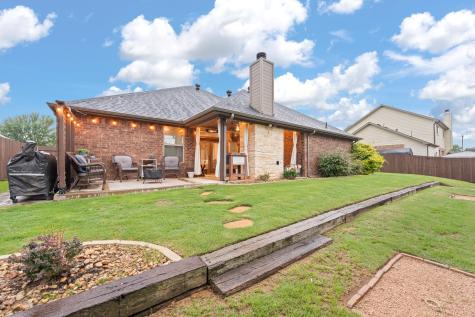 1623 Hawthorne Street Cleburne TX 76033