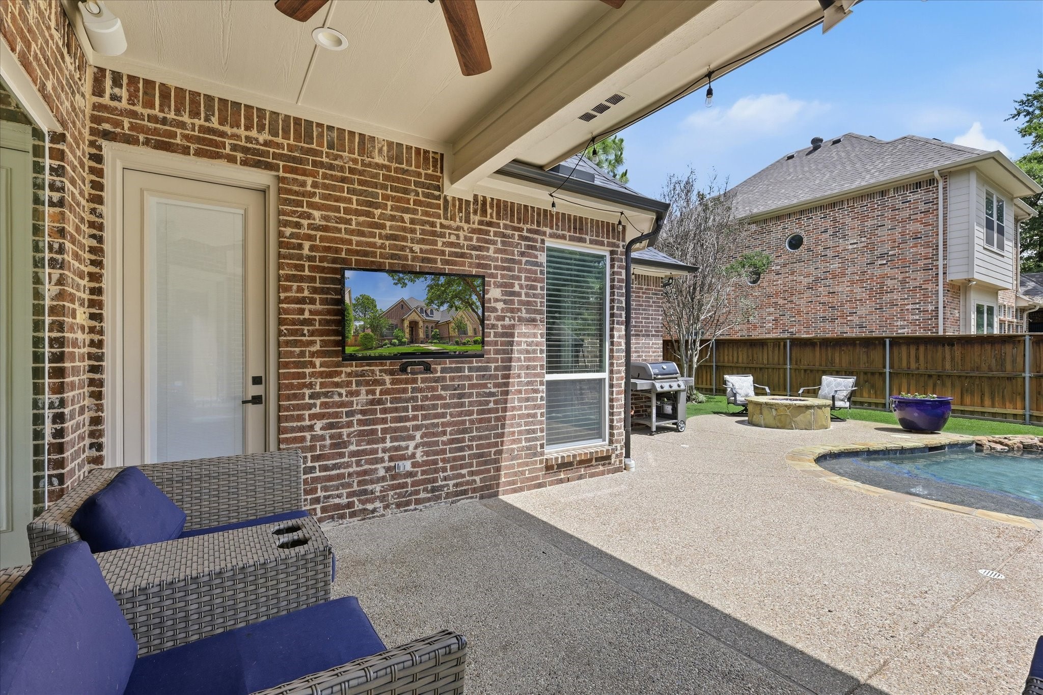 3408 Comanche Trail Hurst TX 76054