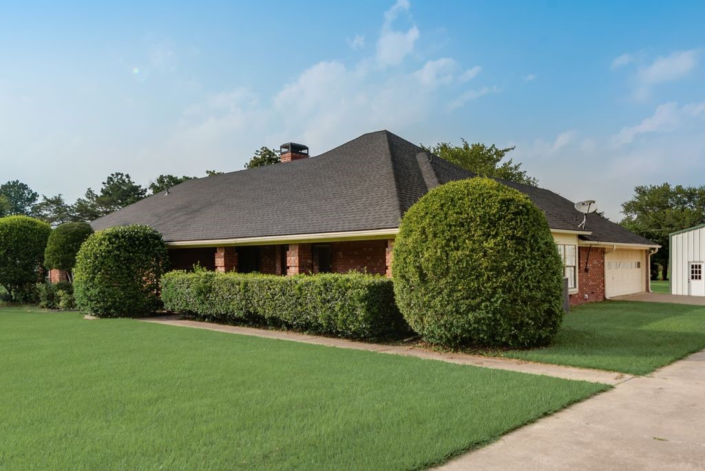 1959 Meadow Way Terrell TX 75160