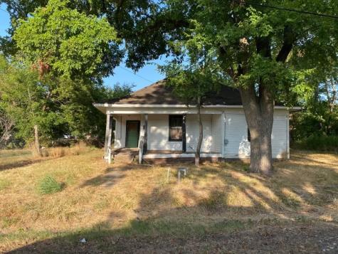 300 12th Street Honey Grove TX 75446