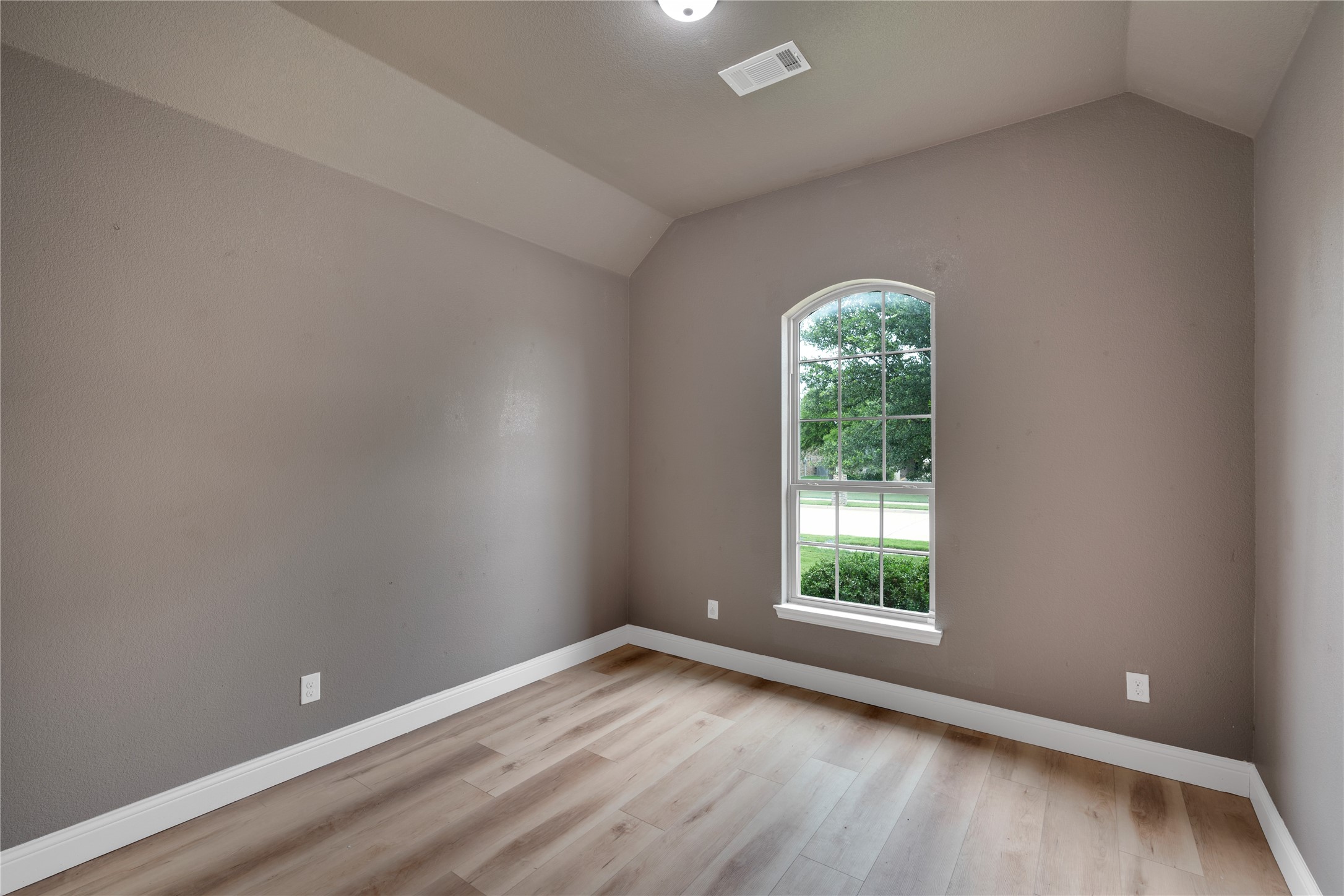 437 Whispering Willow Drive Midlothian TX 76065