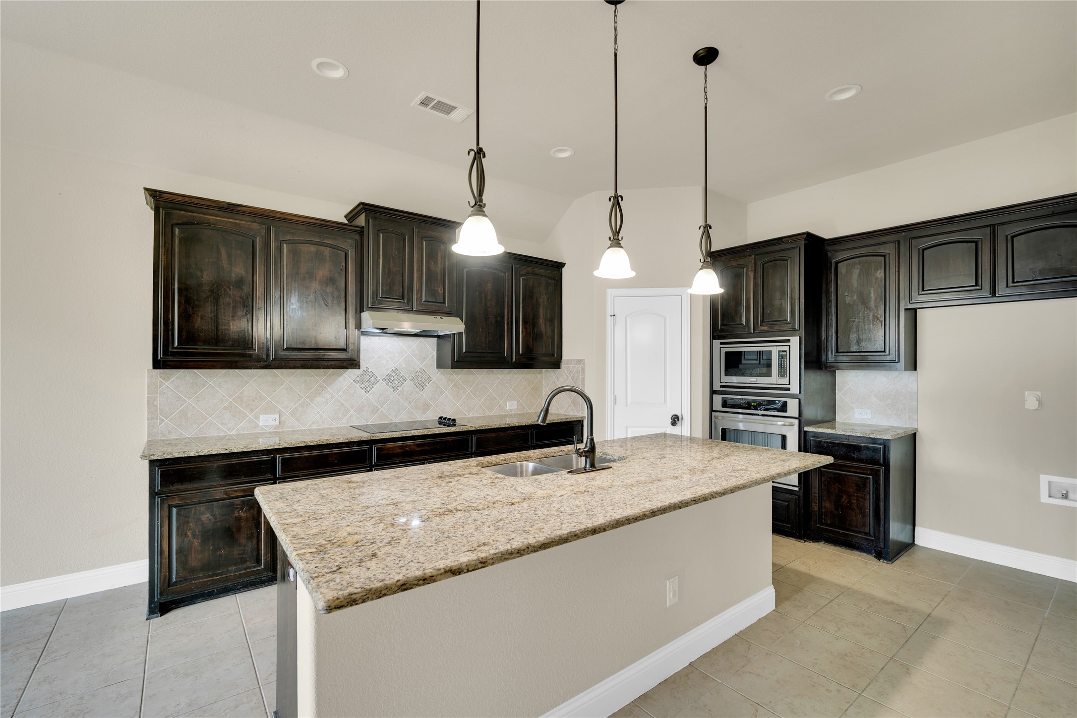 437 Whispering Willow Drive Midlothian TX 76065