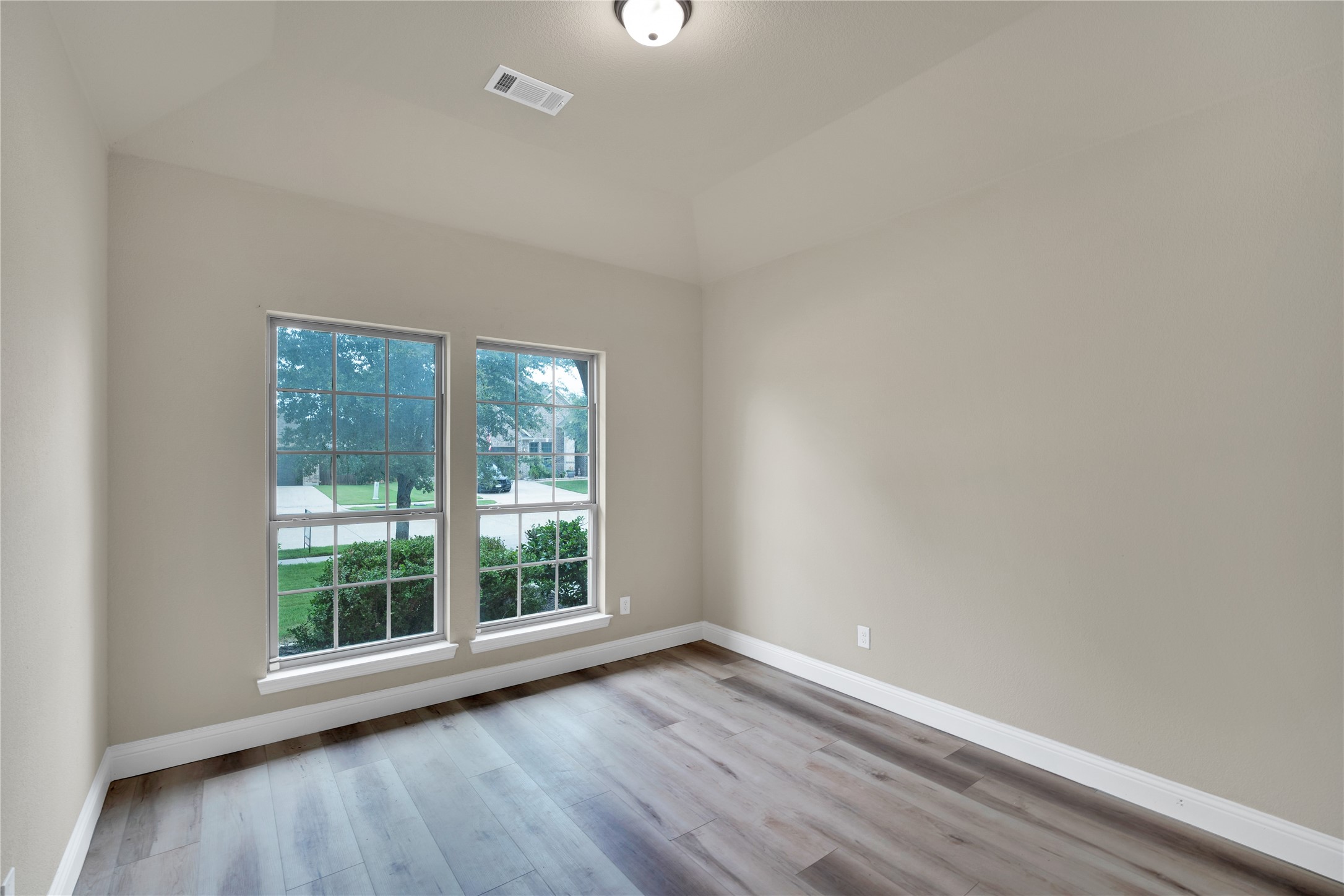 437 Whispering Willow Drive Midlothian TX 76065
