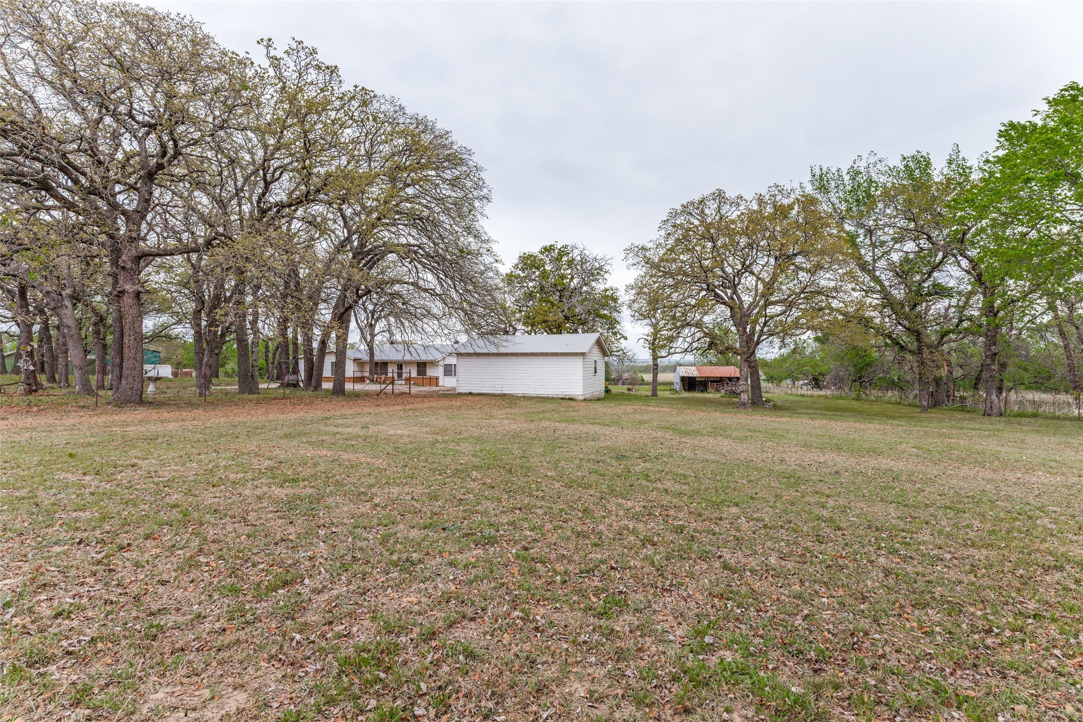 2553 E Highway 199 Springtown TX 76082