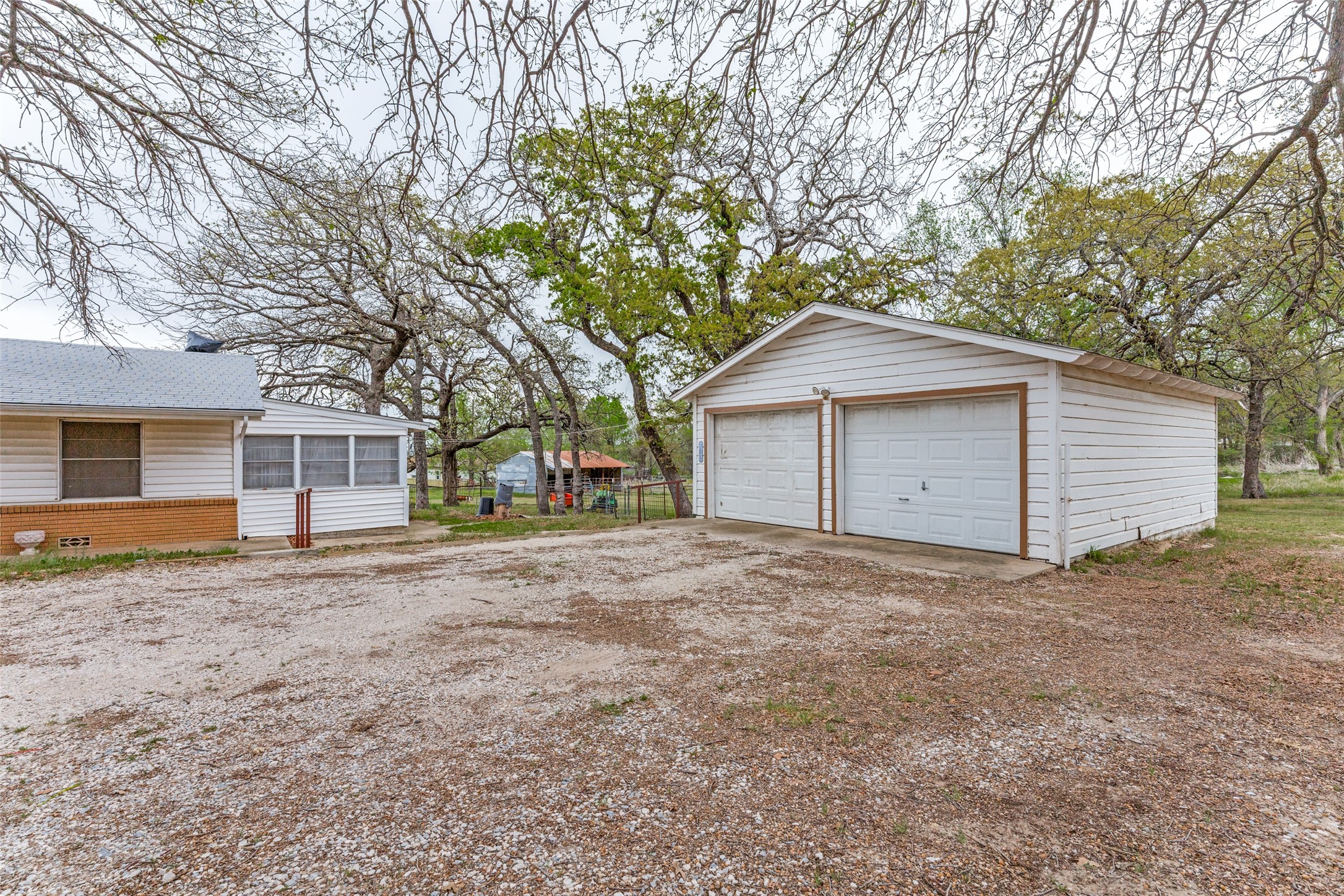 2553 E Highway 199 Springtown TX 76082