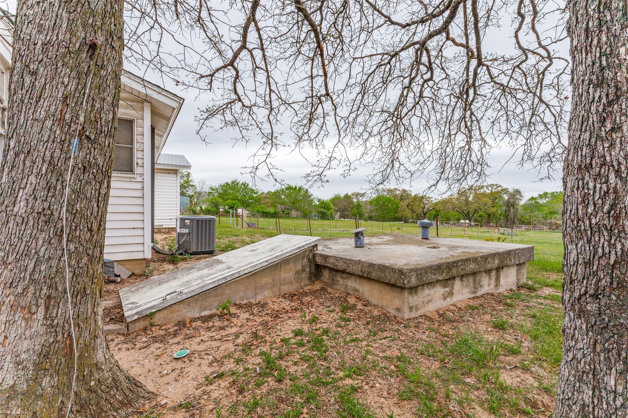 2553 E Highway 199 Springtown TX 76082