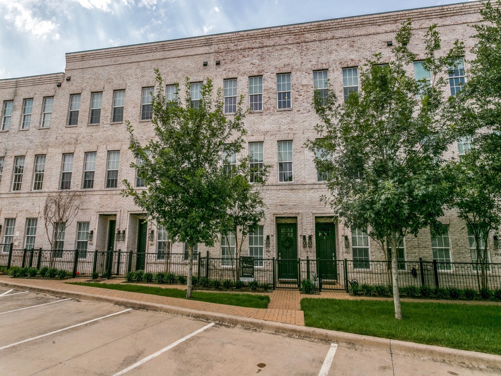 7333 Valley View Lane Dallas TX 75240