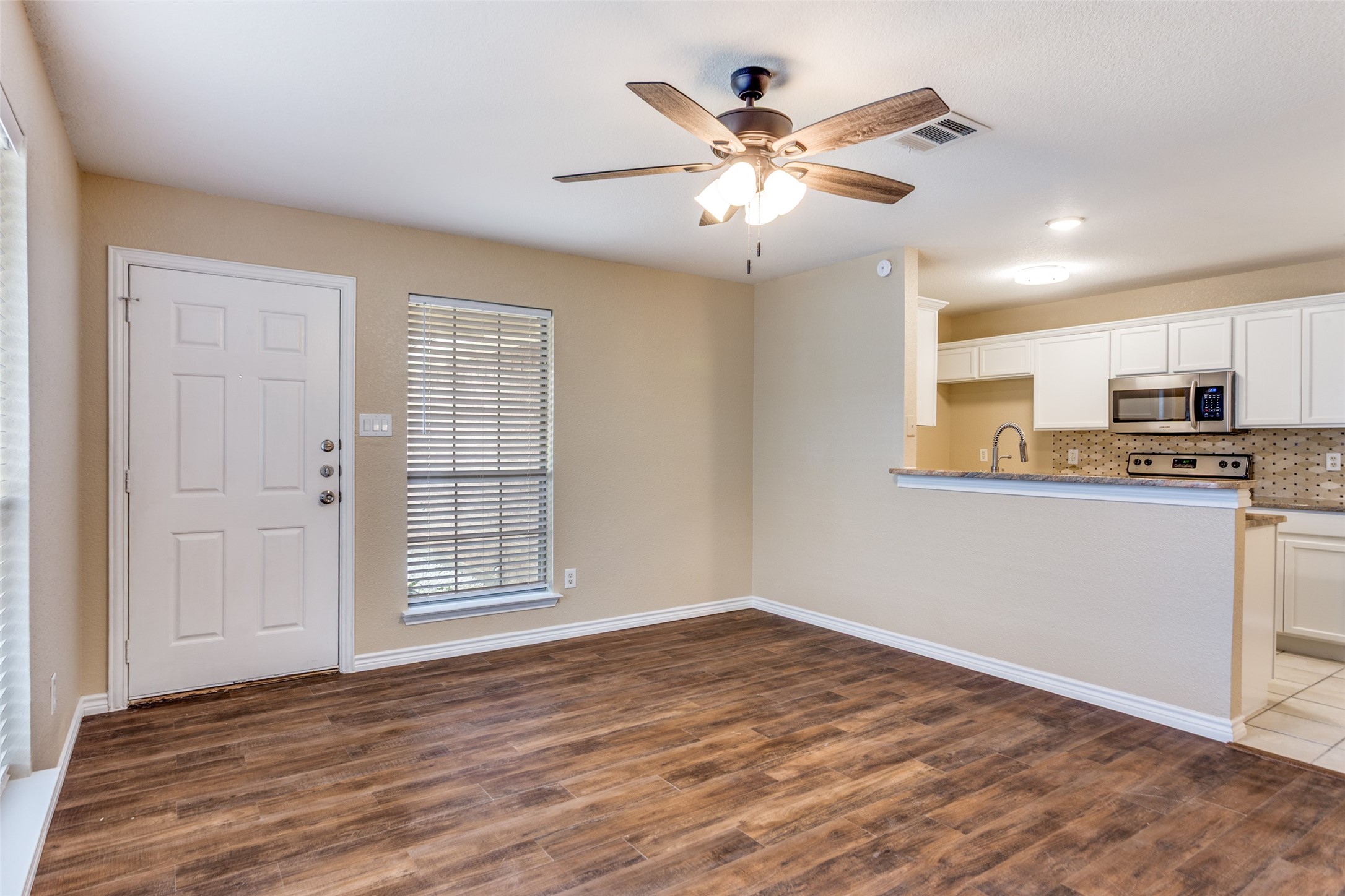 8132 Tanner Avenue Fort Worth TX 76116