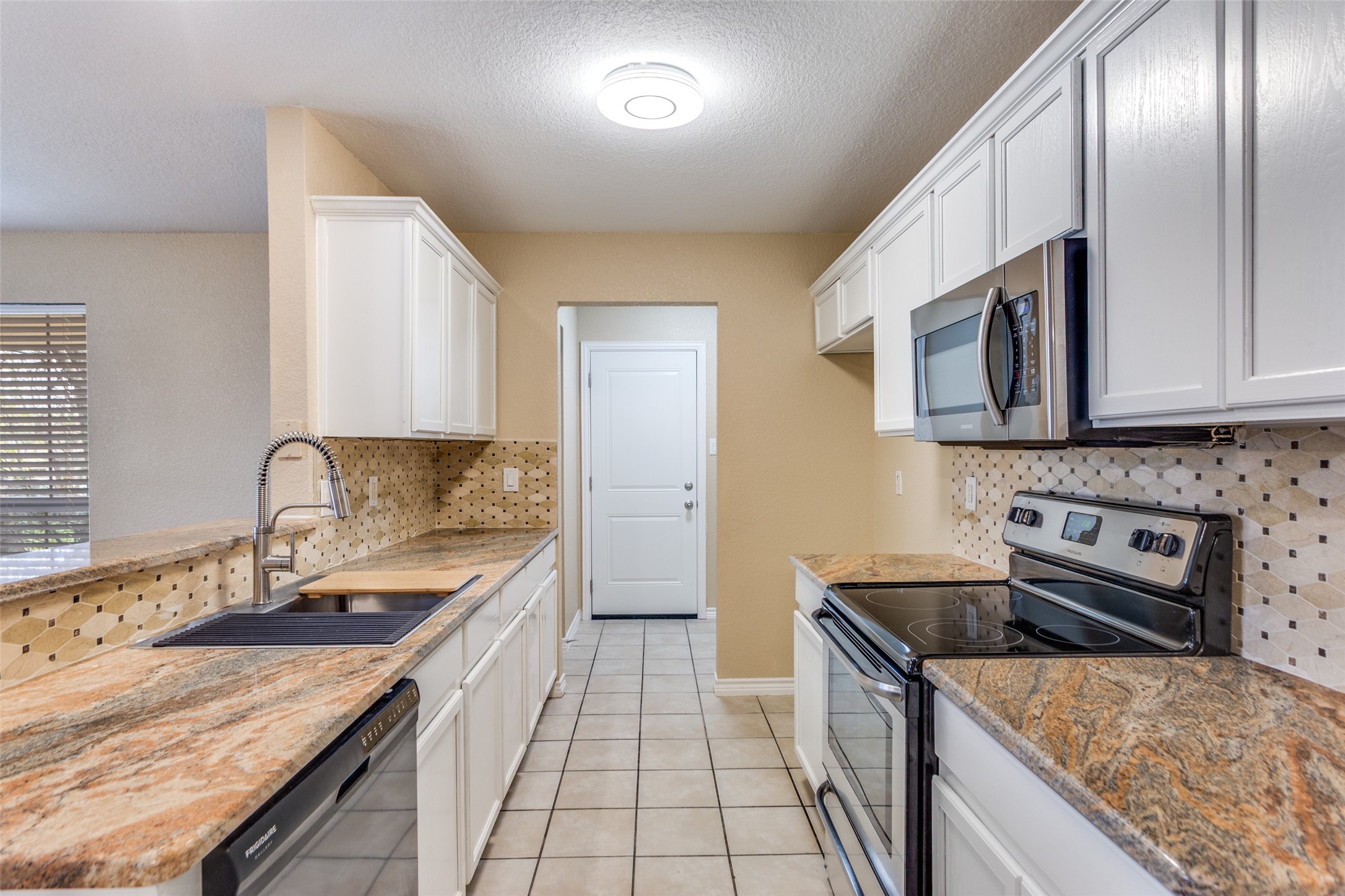 8132 Tanner Avenue Fort Worth TX 76116