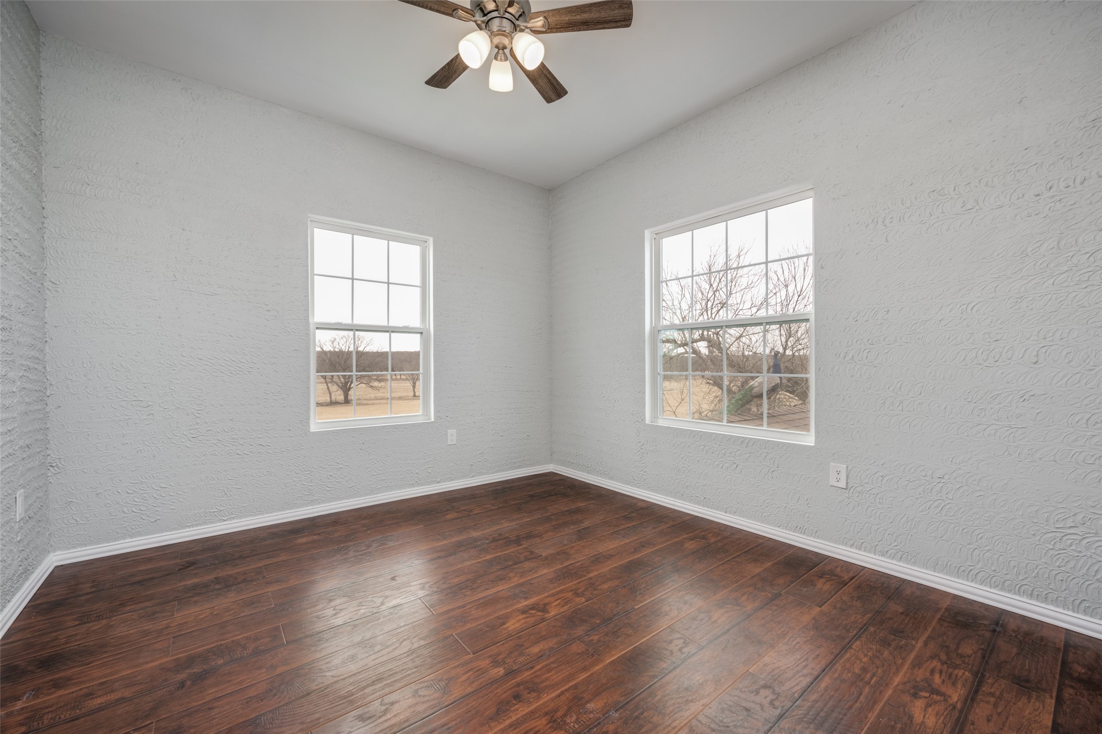 799 County Road 1596 Alvord TX 76225