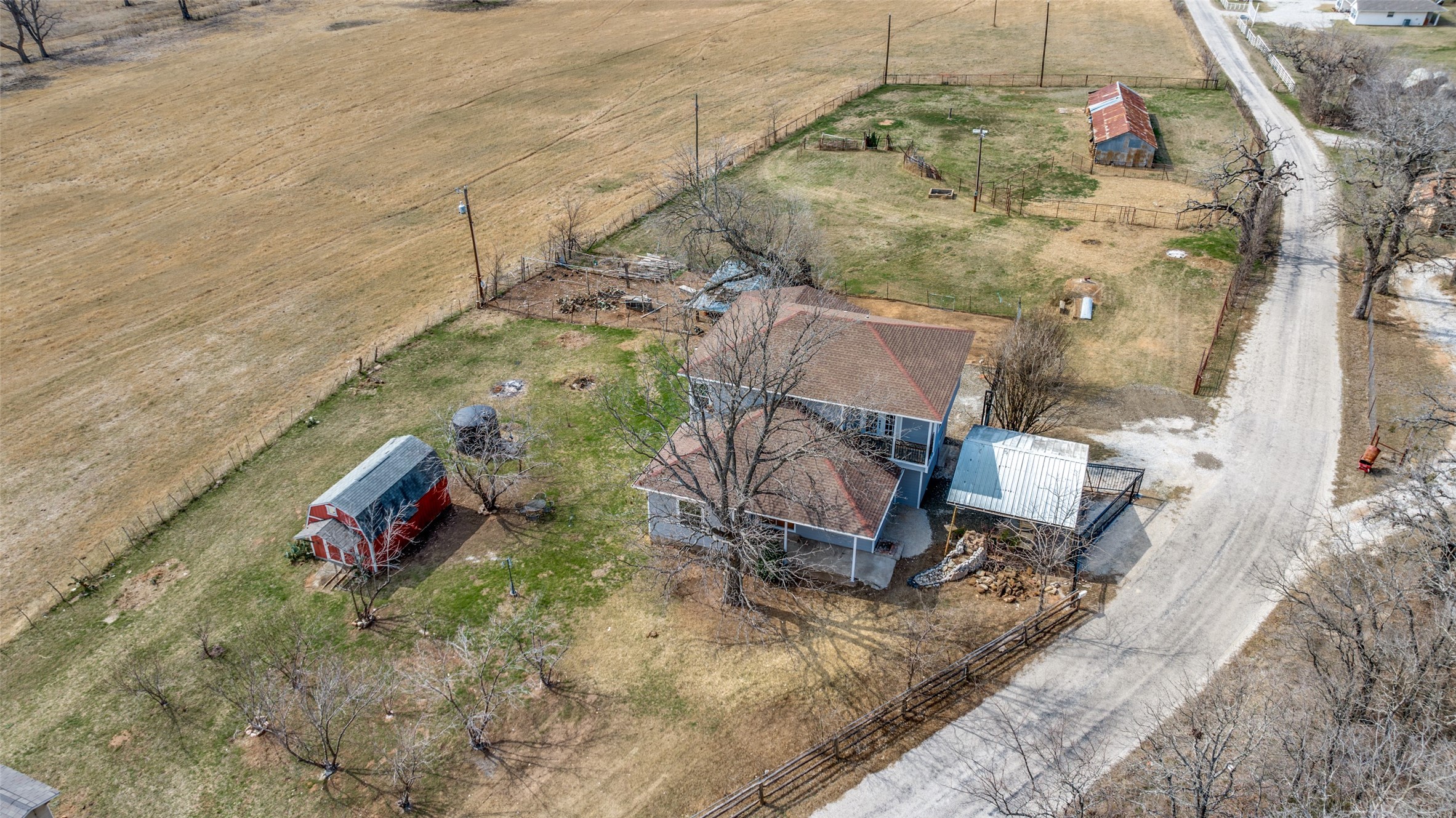 799 County Road 1596 Alvord TX 76225