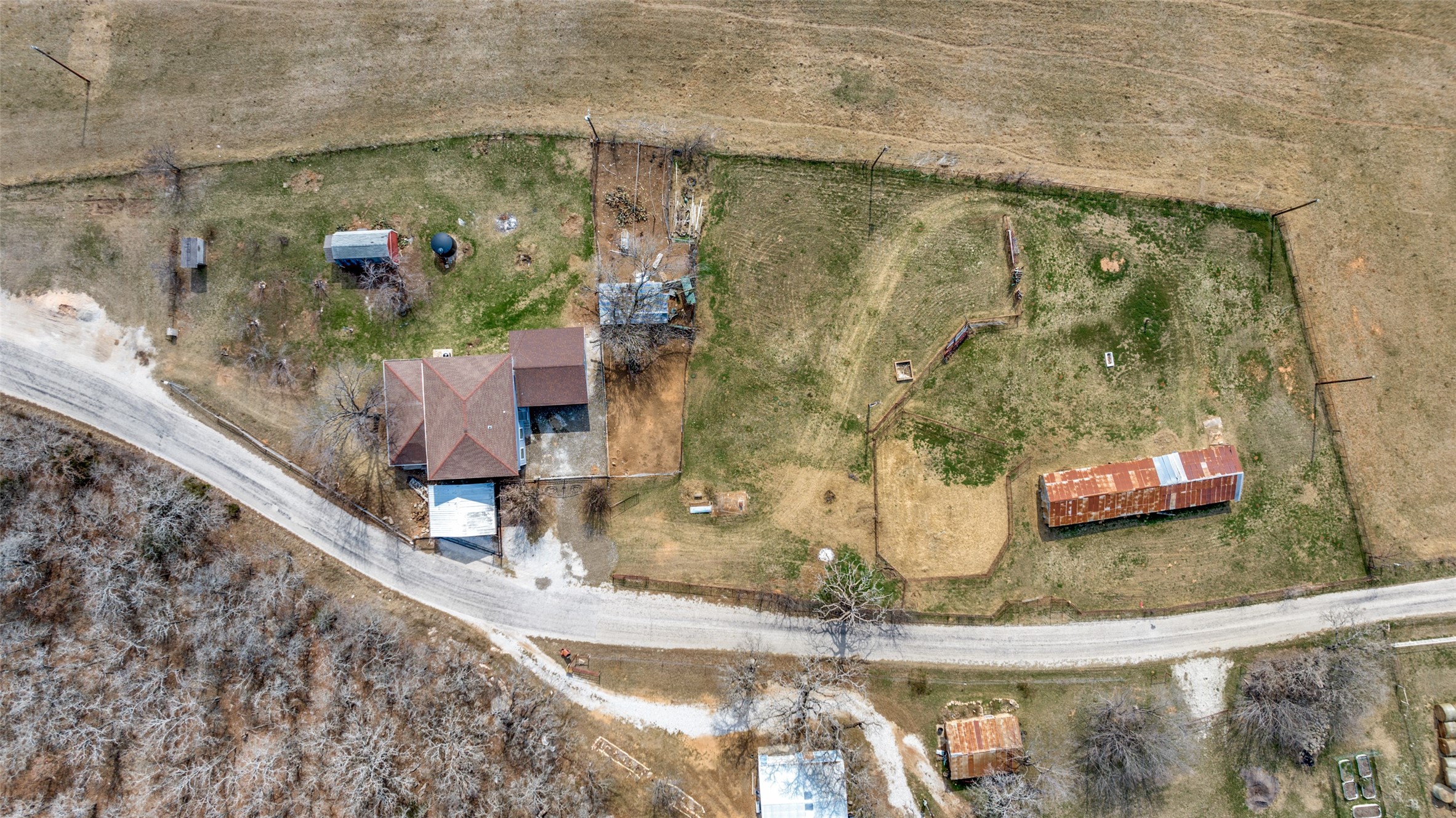 799 County Road 1596 Alvord TX 76225