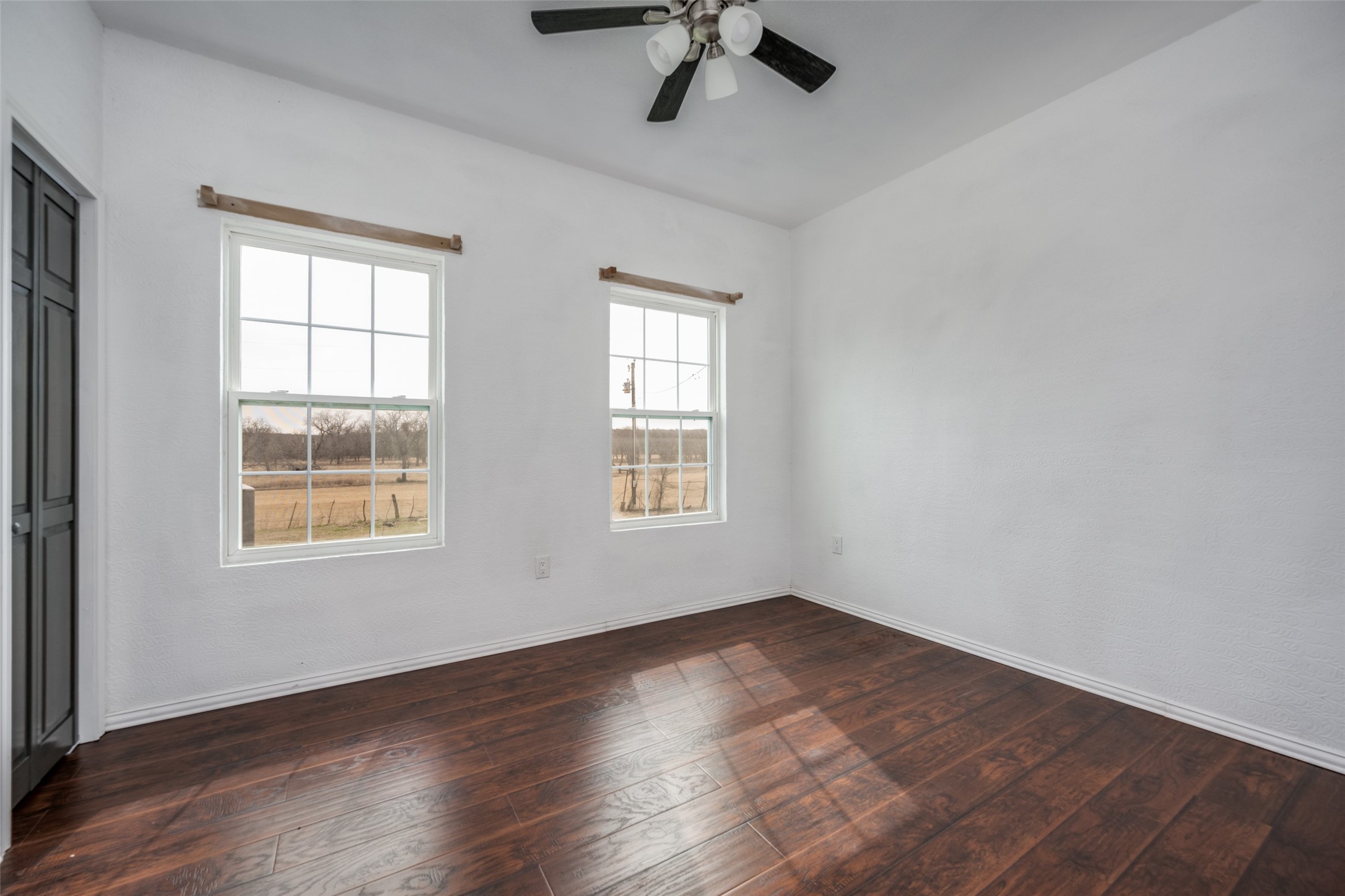 799 County Road 1596 Alvord TX 76225
