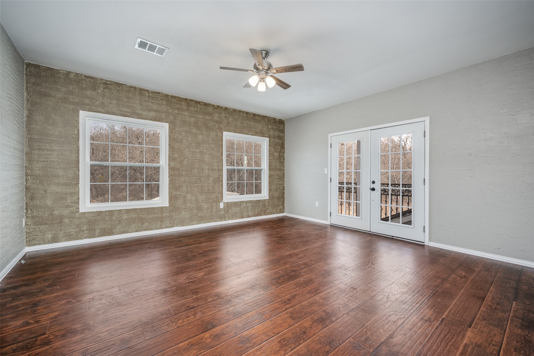 799 County Road 1596 Alvord TX 76225