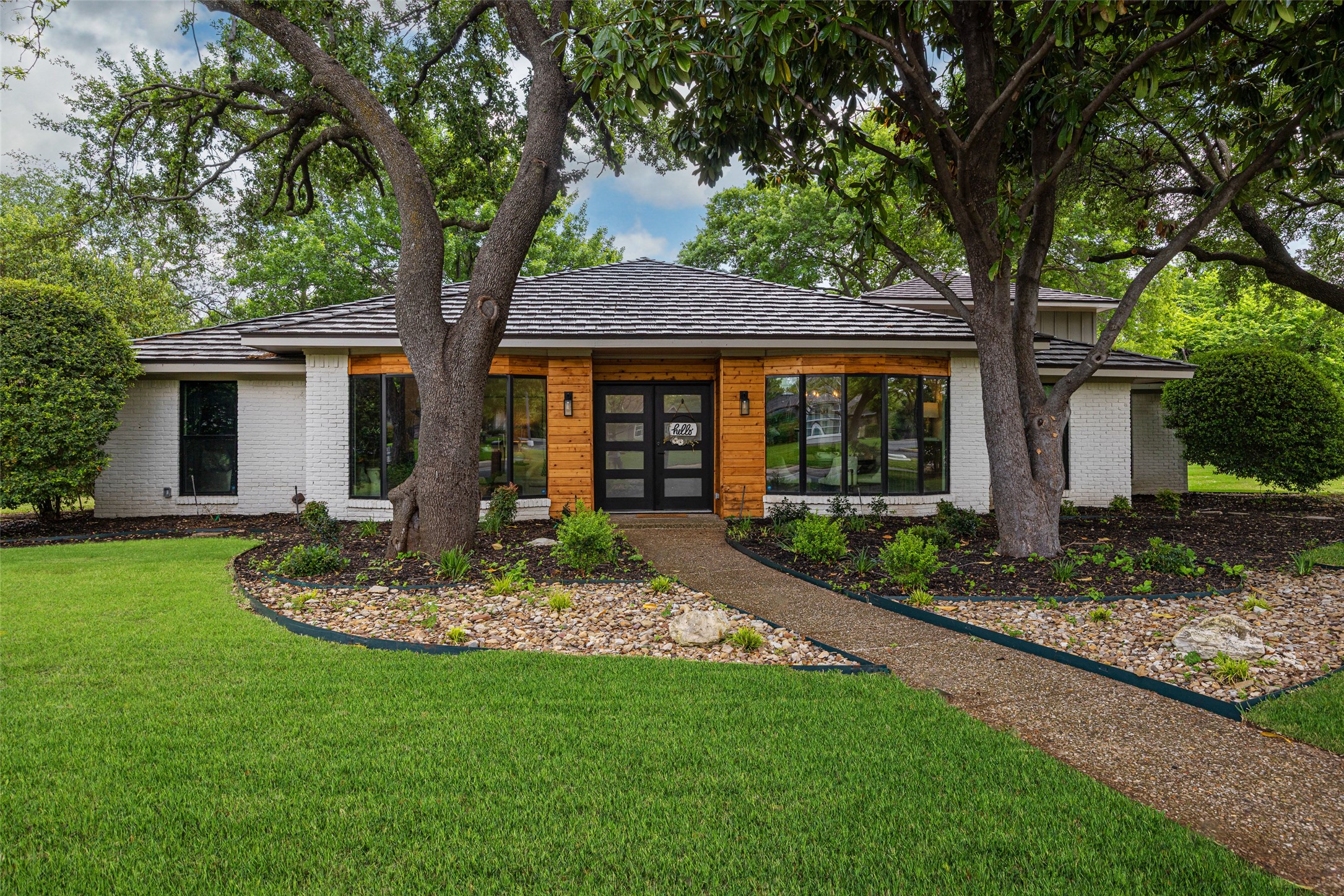 10544 Cox Lane Dallas TX 75229