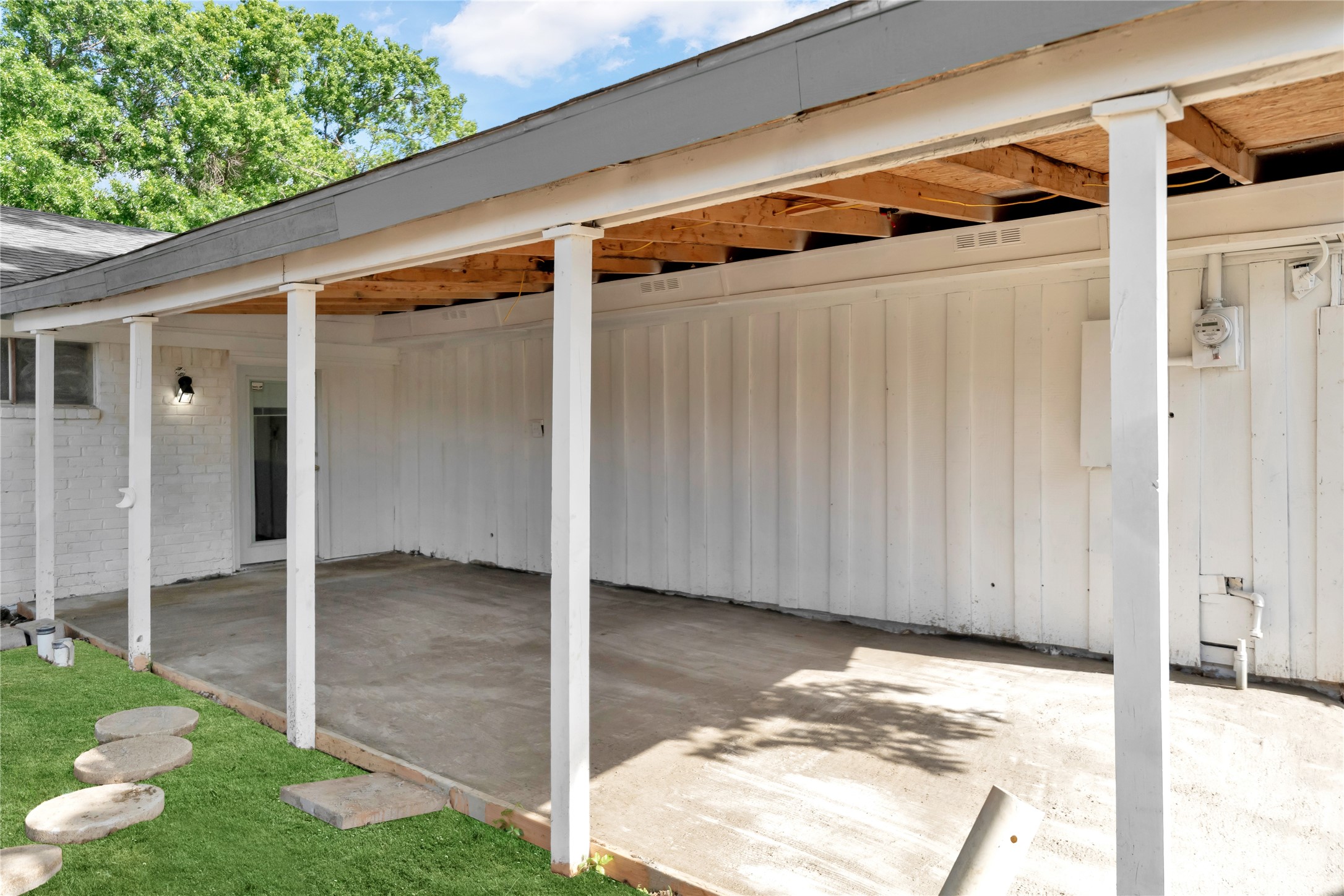 2416 Glacier Street Irving TX 75062