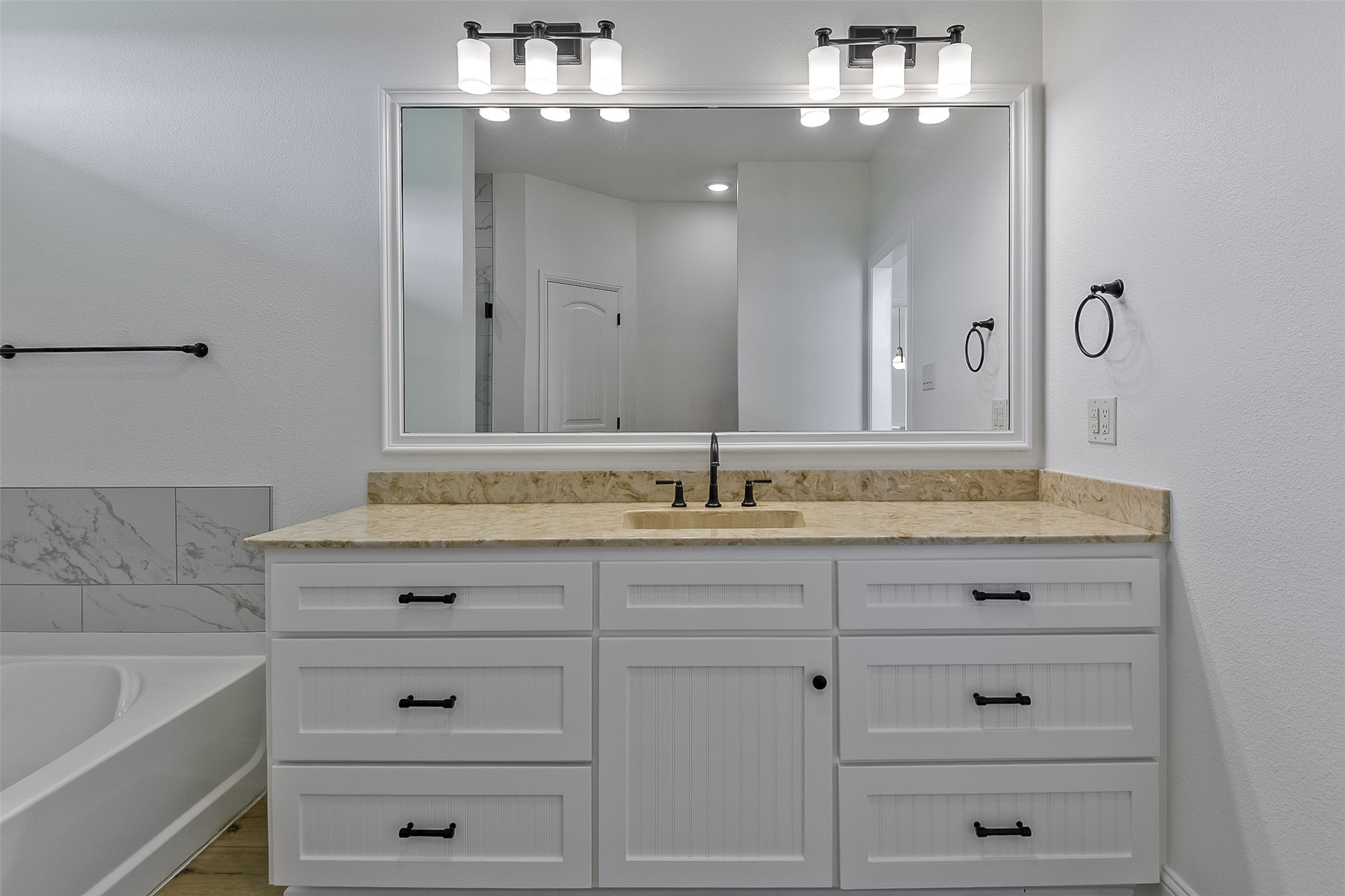 138 Zmolek Road Alma TX 75119