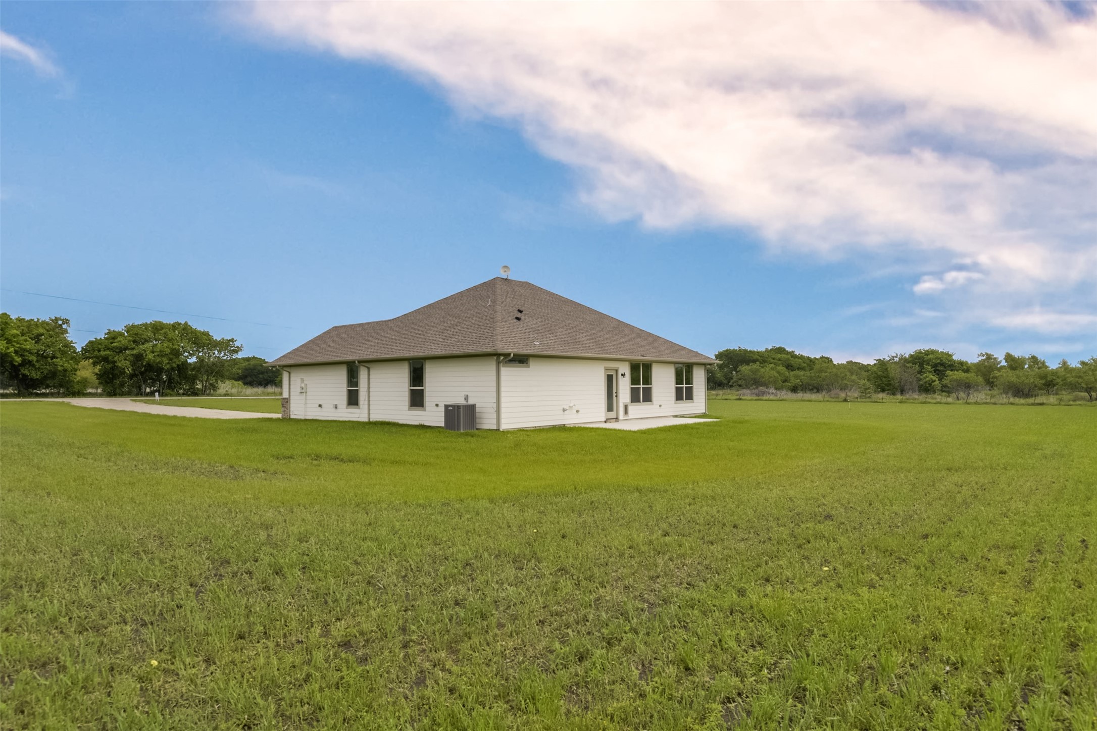 138 Zmolek Road Alma TX 75119