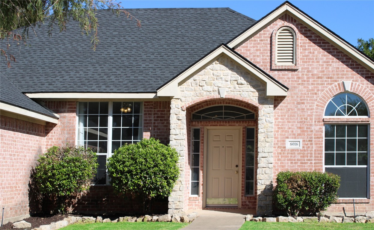 6016 Bent Creek Drive Haltom City TX 76137