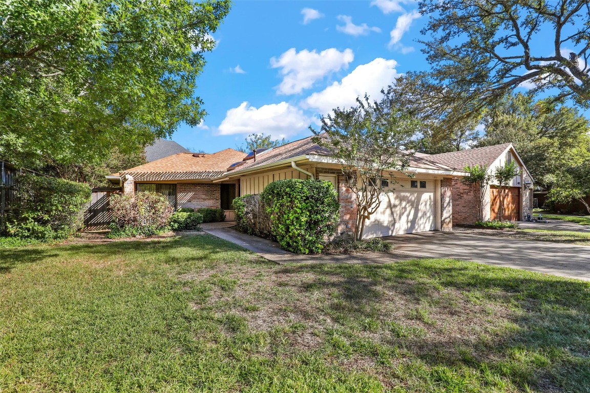 4109 Pokolodi Circle Addison TX 75001