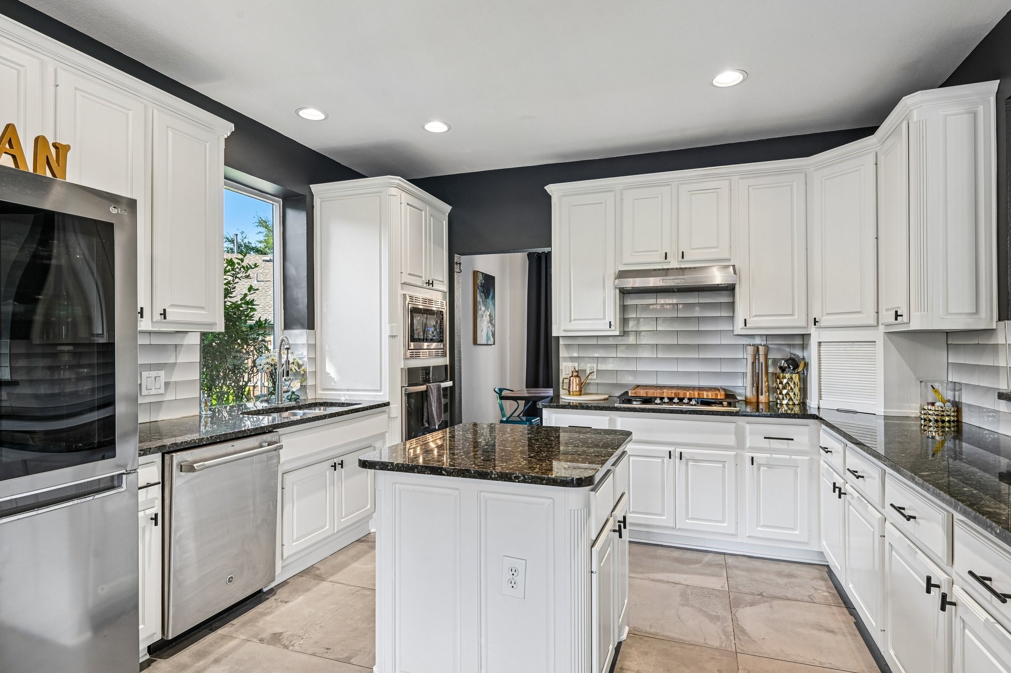 2204 Wembley Wood Lane Bedford TX 76022
