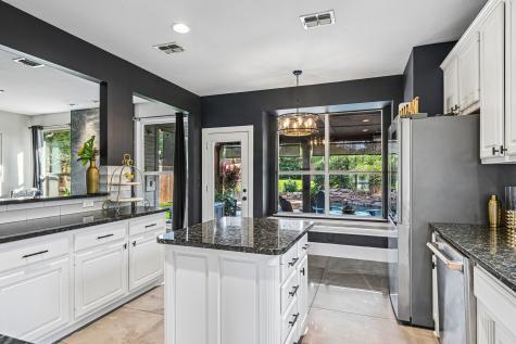 2204 Wembley Wood Lane Bedford TX 76022