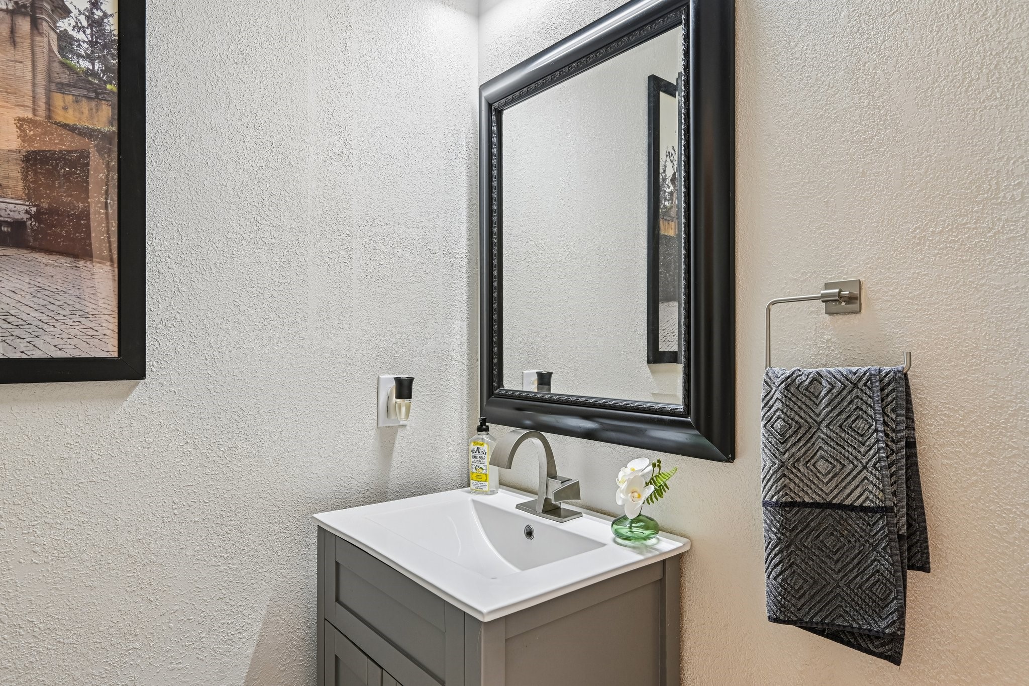 2204 Wembley Wood Lane Bedford TX 76022