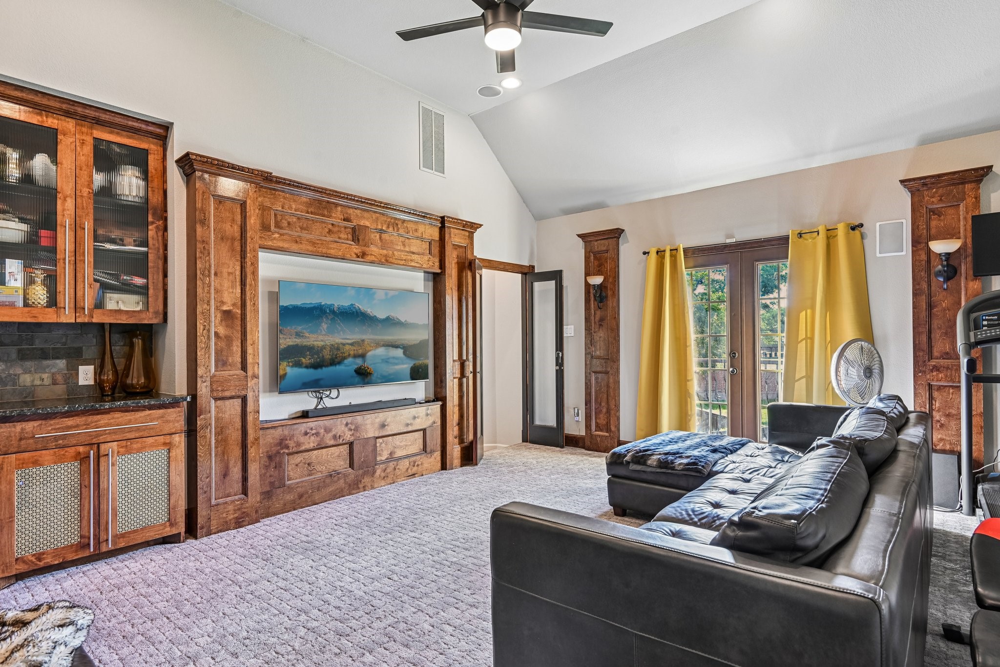 2204 Wembley Wood Lane Bedford TX 76022