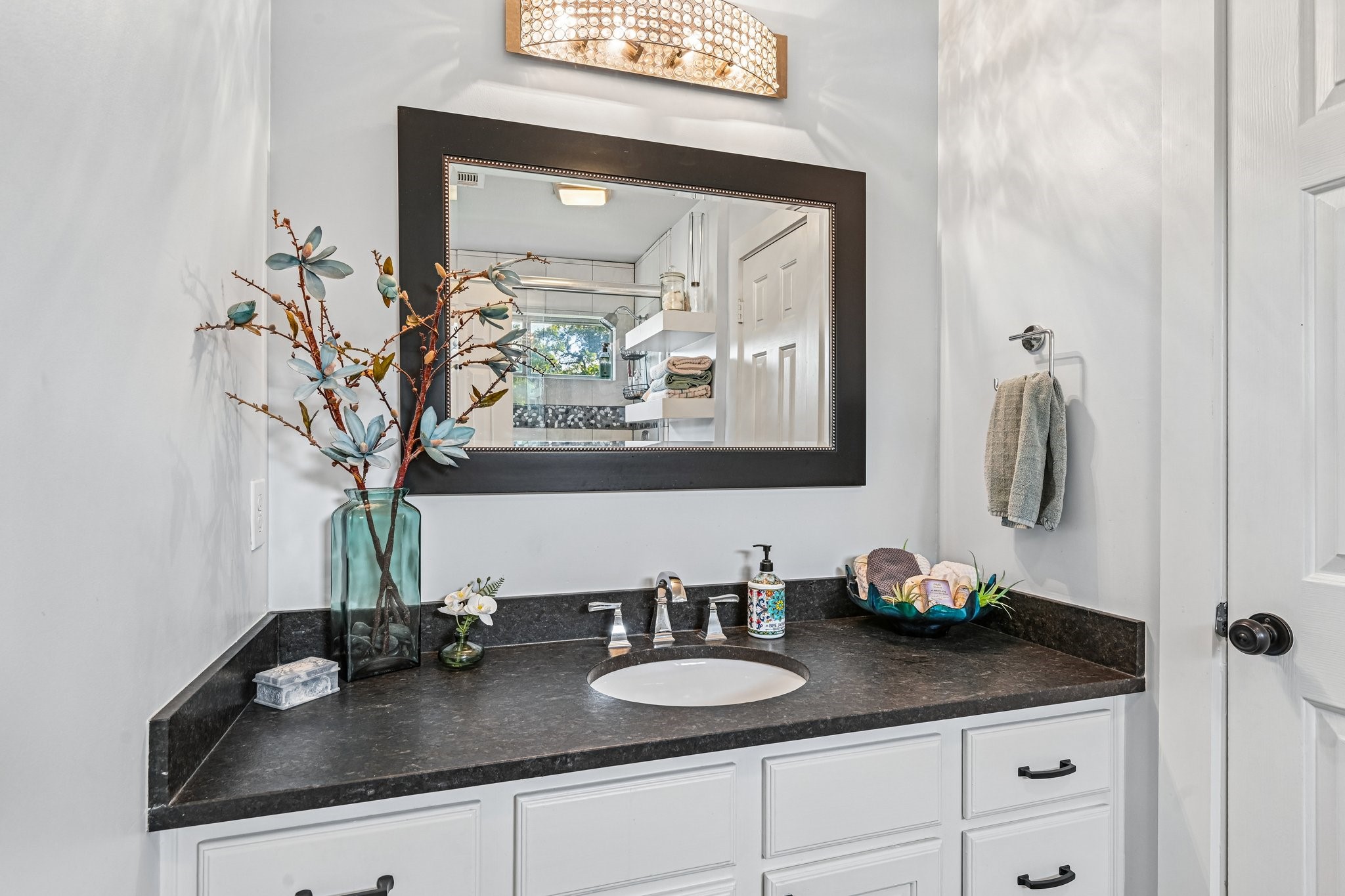 2204 Wembley Wood Lane Bedford TX 76022