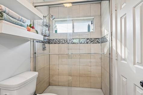 2204 Wembley Wood Lane Bedford TX 76022